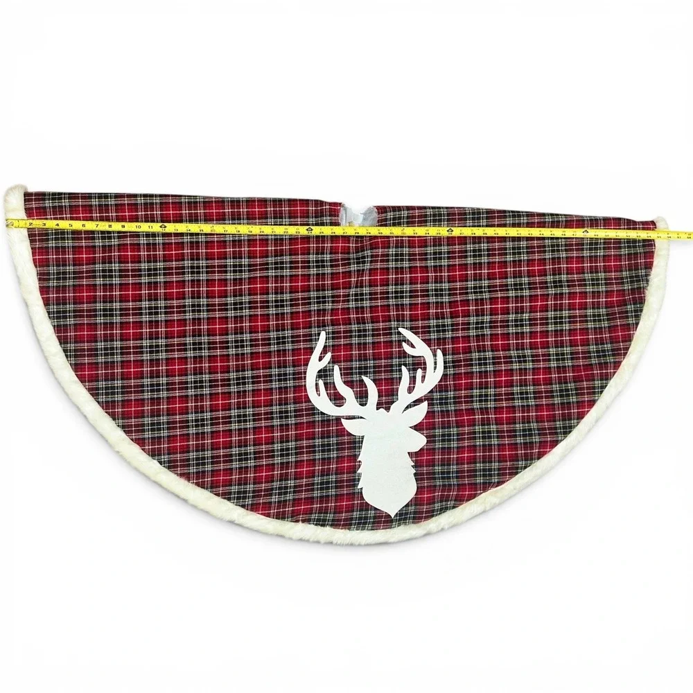 St Nicks Choice Plaid Christmas Tree Skirt Reindeer Applique Faux Fur Trim 56in